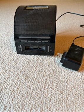 iHome Black Clock Radio Dock with AC Adapter